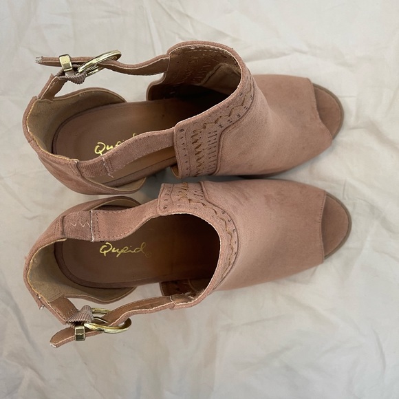 Qupid Brand Heels - Picture 7 of 11